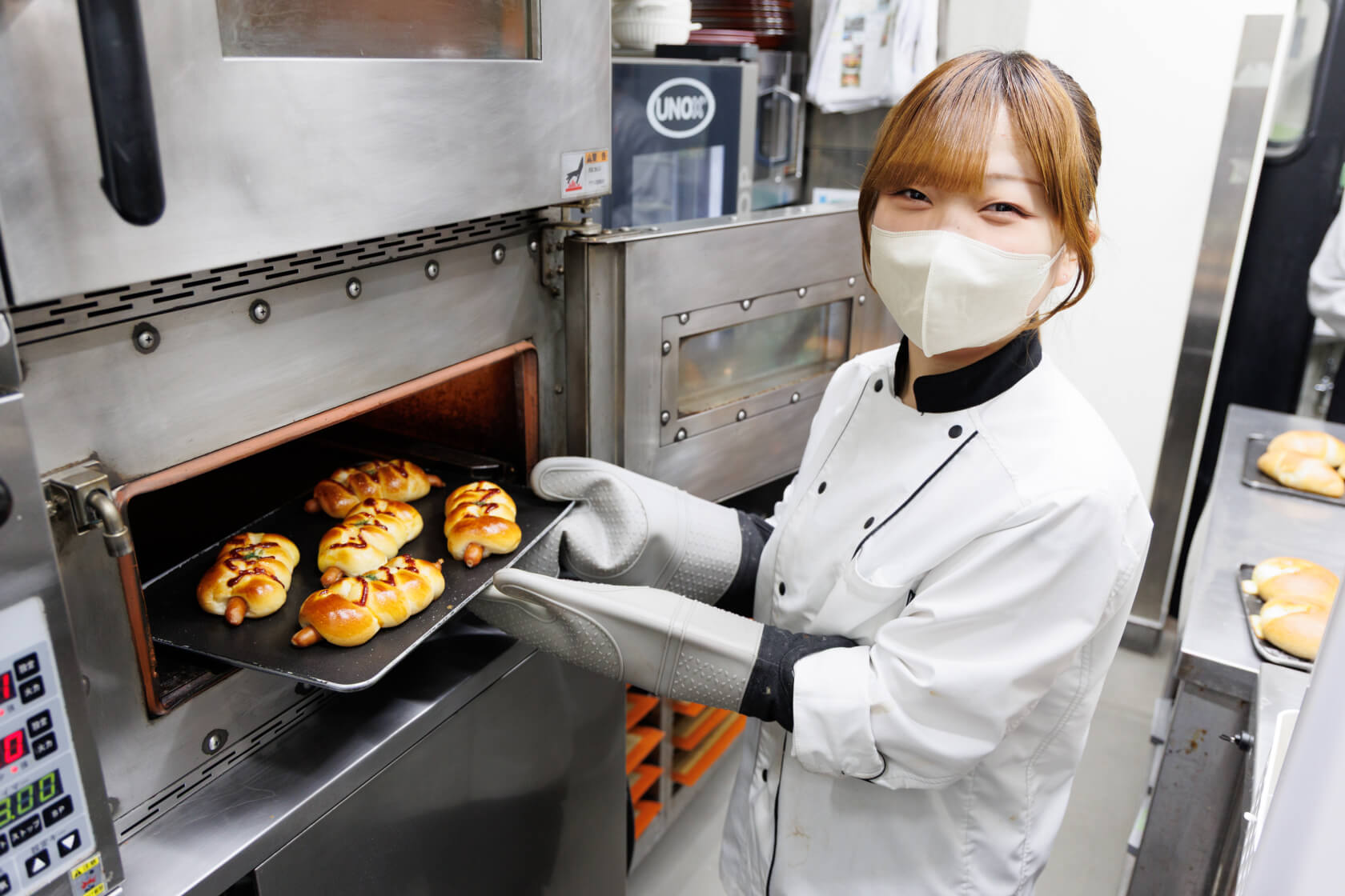 ウインナーロールが焼き上がったところ
